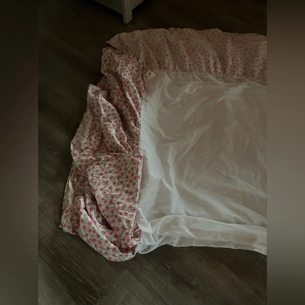 Lilly Pulitzer Pink and Green Floral bedskirt - Picture 6 of 10